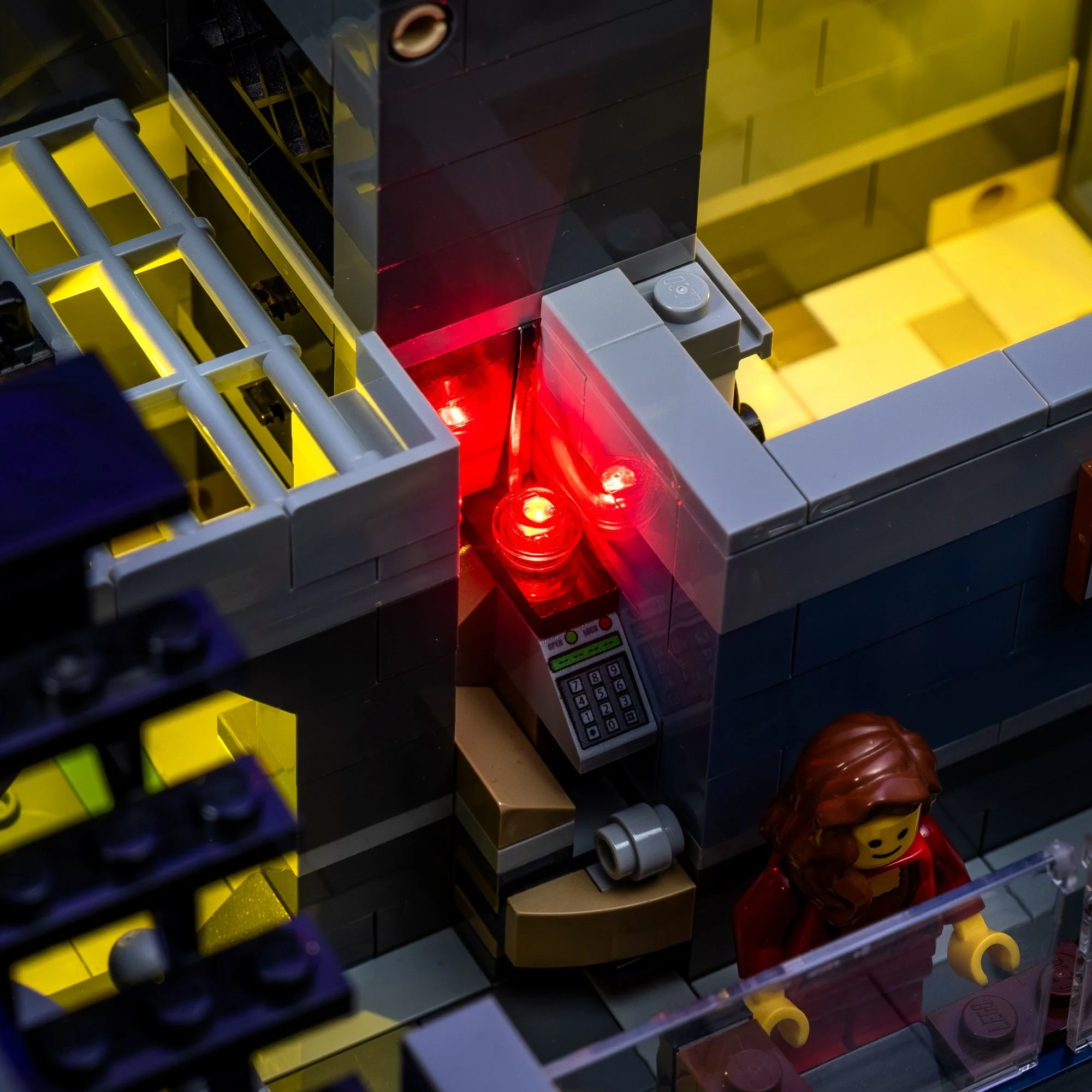 Light Kit for LEGO® Brick Bank #10251 - Image 15