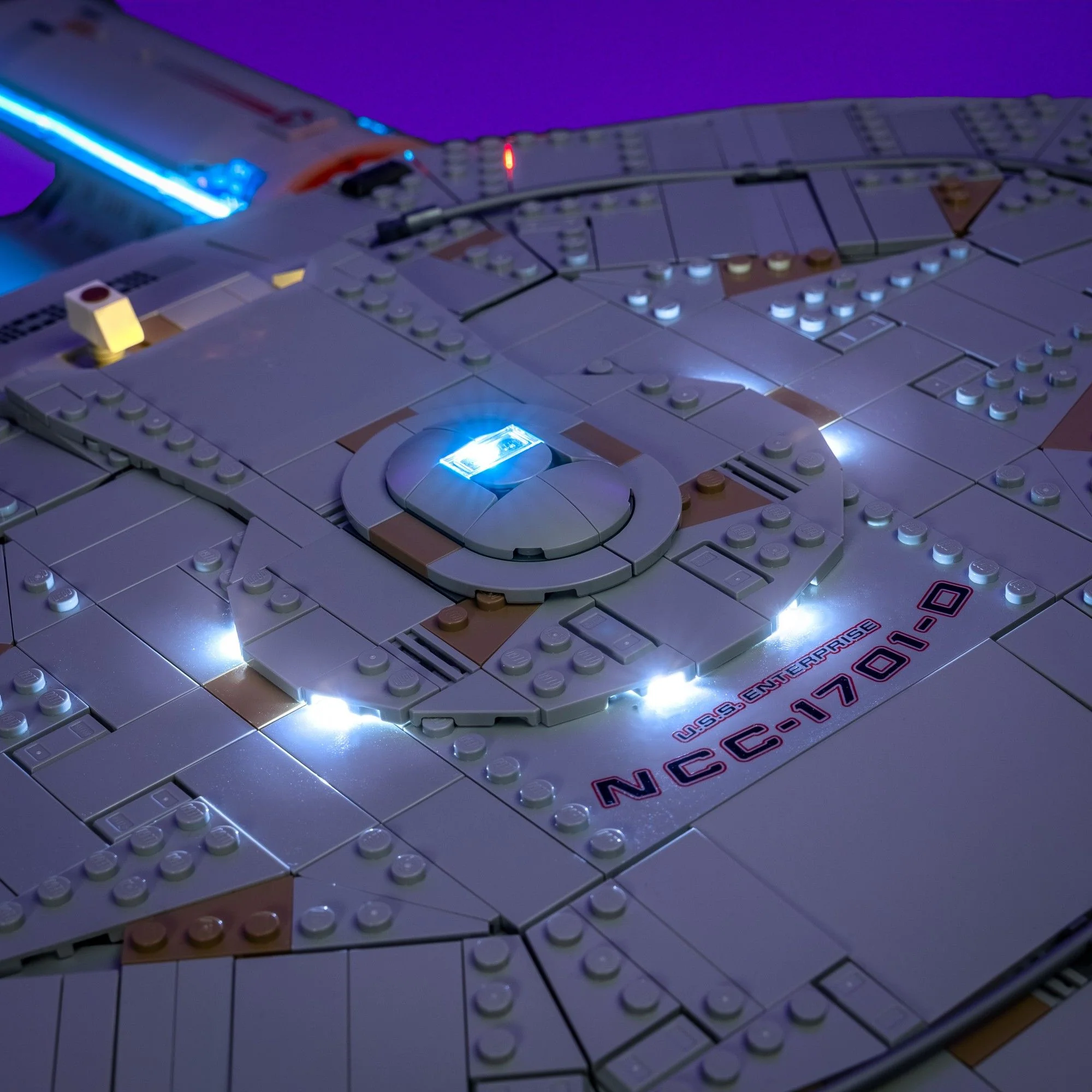 Light Kit for LEGO® Star Trek: U.S.S. Enterprise NCC-1701-D™ #10356 - Image 12